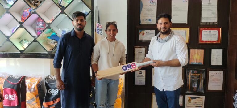 India Cricket Team Captain in Kashmir, Visits GR8 Sports