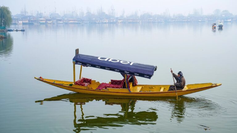 Uber Brings Shikara Rides to Dal Lake with Easy App Bookings