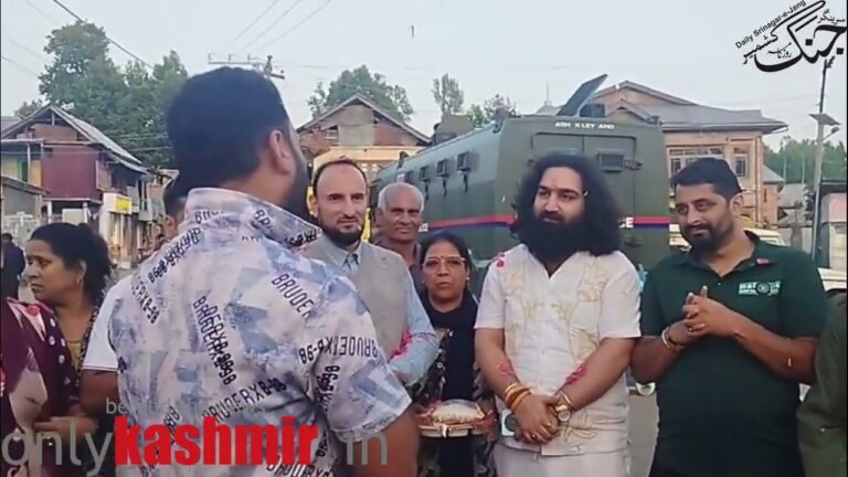 First Batch of Kashmiri Pandits Receive Warm Welcome at Kheer Bhawani