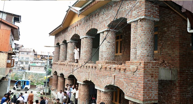 DC Akshay Labroo Breathes New Life into Shahr-e-Khaas Heritage Health Centre