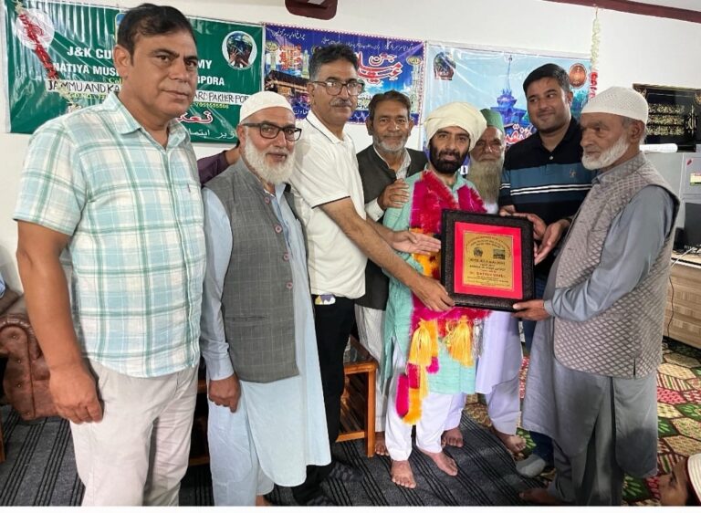Satish Vimal Conferred with Khillat-e-Balkhi Award 2025