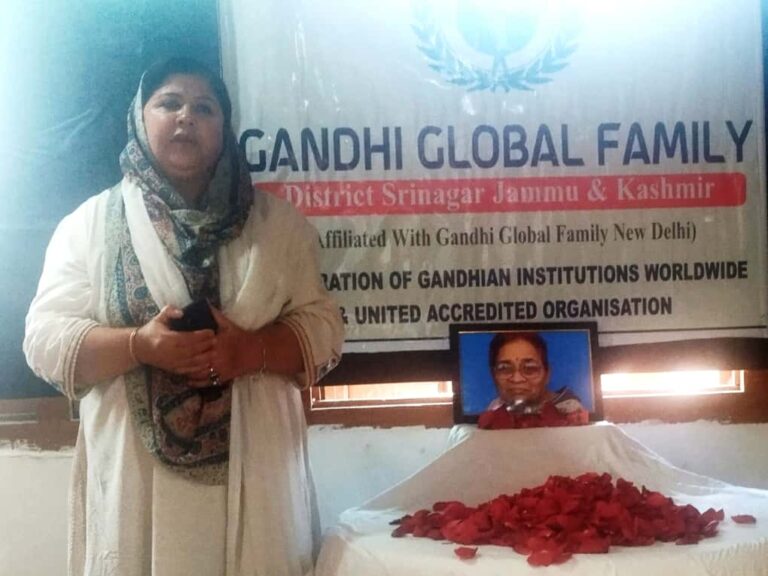 Gandhi Global Family Commemorates Birth Anniversary of Nirmala Deshpande in Srinagar