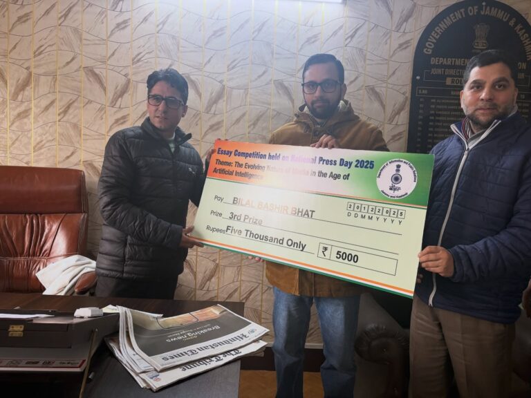 DIPR-JK Felicitates Winners of Various Competitions