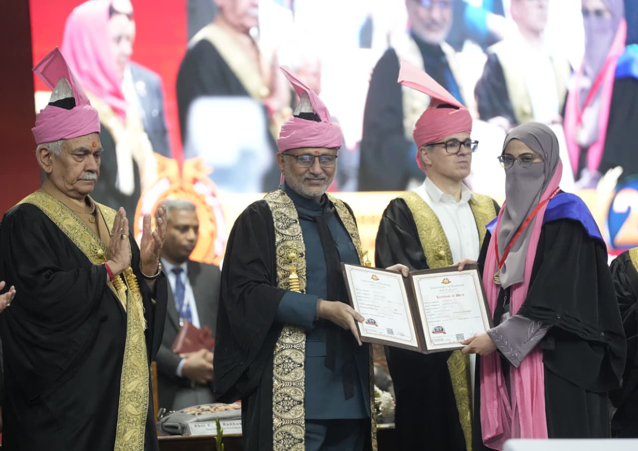 Vice President addresses Convocation Ceremony of Kashmir University ...