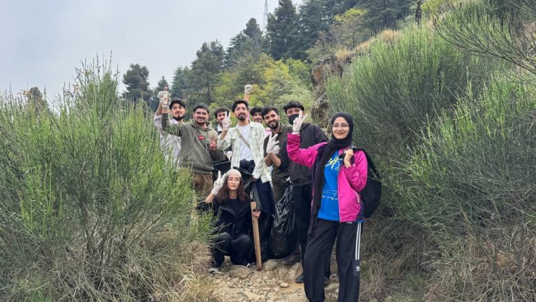 Communal Harmony Shines as Srinagar Youth Remove 100 Kg Waste from Shankaracharya Temple Trek