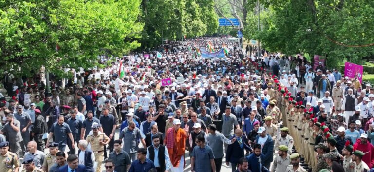 Anti-Drug Fury: LG Sinha Leads Massive ‘Nasha Mukt’ March in Kashmir