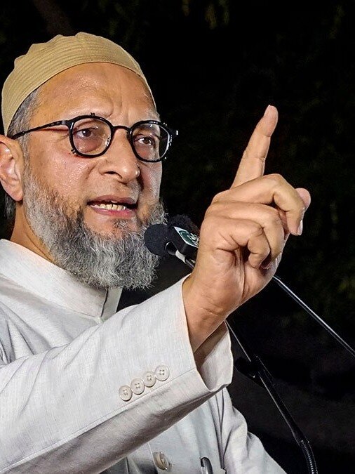 Owaisi calls on Muslims to create own political leadership