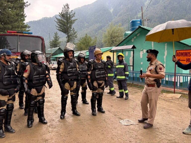 Anantnag Police Stage Full-Scale Mock Drill at Nunwan Base Camp for Amarnath Yatra 2026