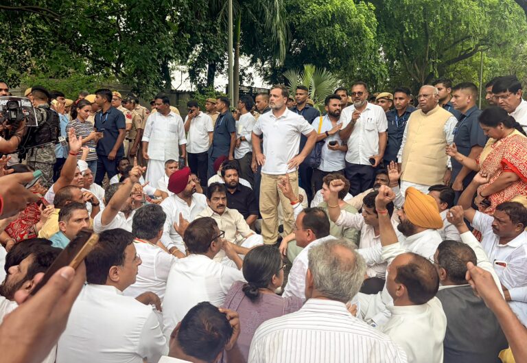 Advocates Petition CJI Over PM Residence Protest
