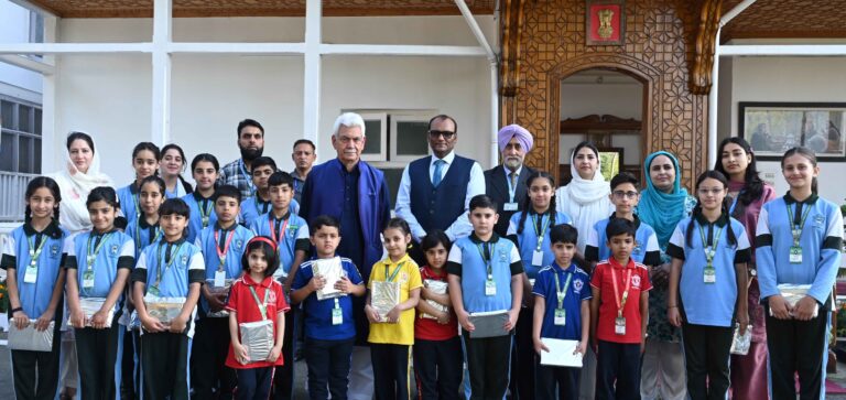 LG Sinha Celebrates Raksha Bandhan With DPS Students