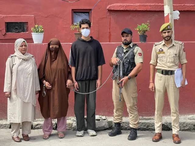 Srinagar Police Crack Blind Murder Case