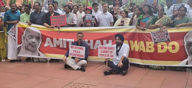 Rahul Gandhi Leads J&K Statehood Protest