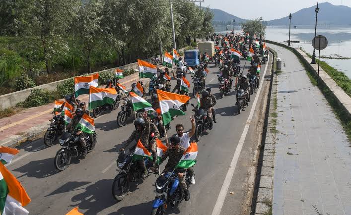 Boulevard Road Curbs for Aug 12 Tiranga Rally