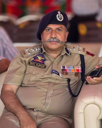 DIG Reviews Security Ahead of I-Day