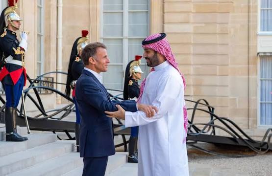 Macron, MBS Hold Key Elysee Talks