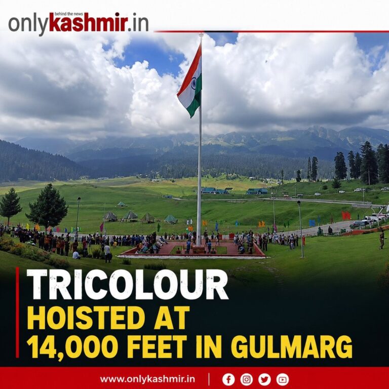 Tricolour Hoisted at 14,000 Feet in Gulmarg