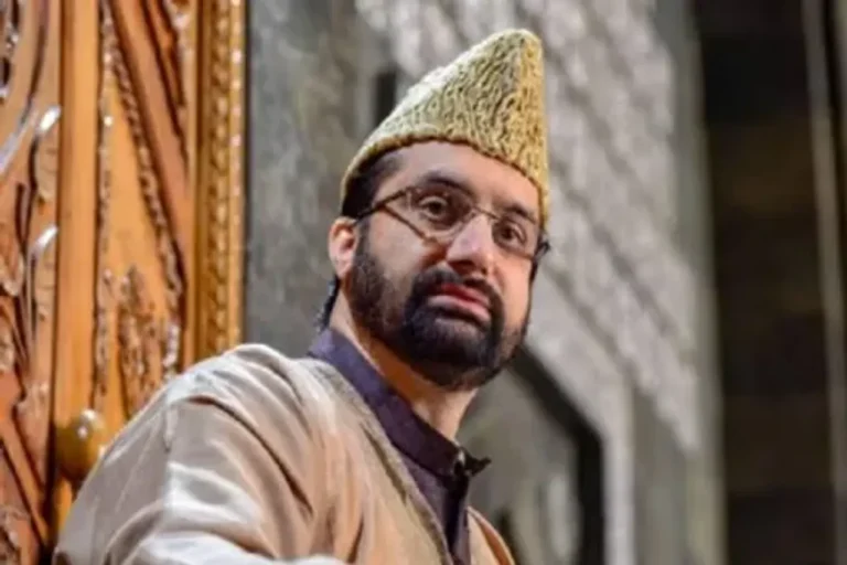 Mirwaiz Grieves Karnah Accident, Urges Road Safety