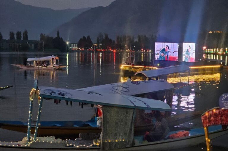 IFFJK: Floating Cinema Unites Kashmir’s Scenes, Classic Films and Audiences