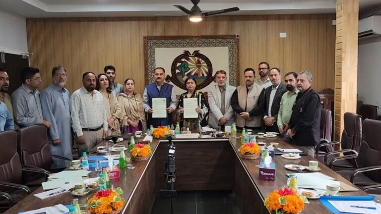 KU, JKAACL Ink MoU for Calligraphy Diploma