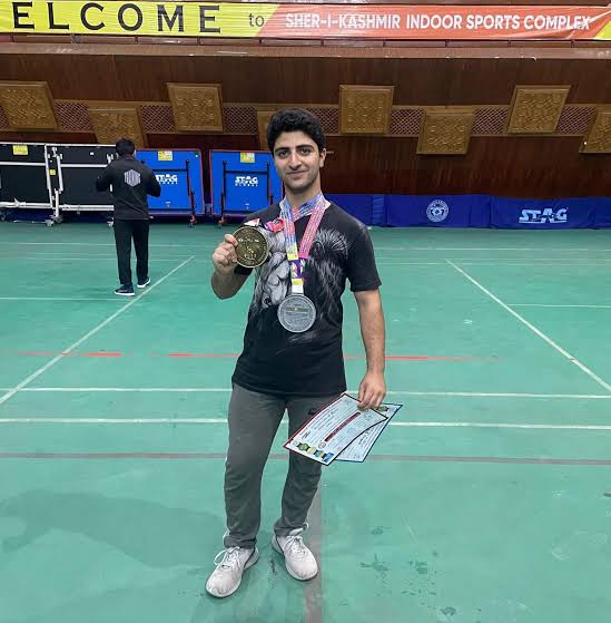 Pulwama’s Yasir Arafat Wani Wins Gold at National Powerlifting Championship