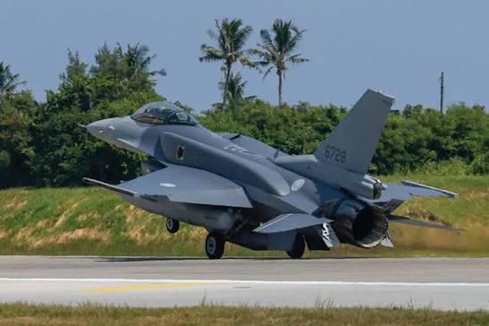 Taiwan Receives First Two US-Made F-16Vs
