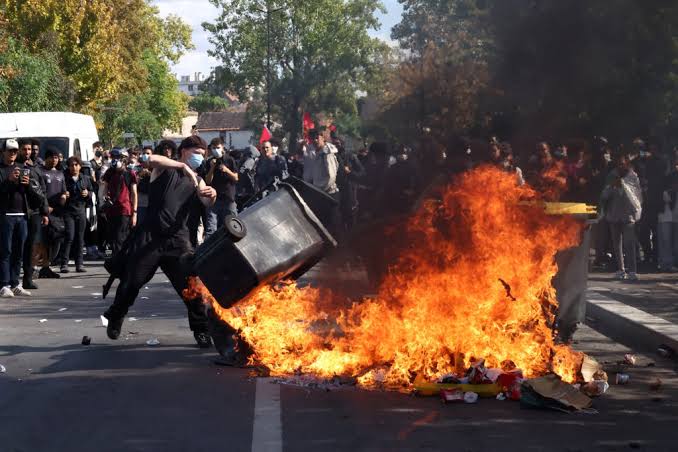 France Unrest: PM to Meet Student Leaders